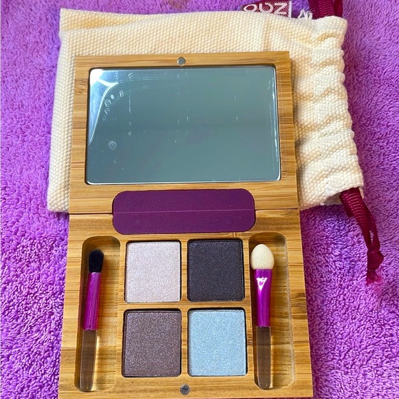 SOLD- Zao Eyeshadow Palette - Picture 1 of 2